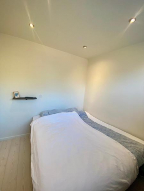 New and cozy apartment with free parking